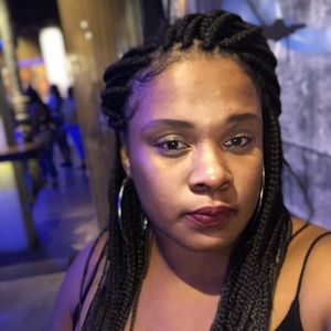 Meet your Posher, Danae